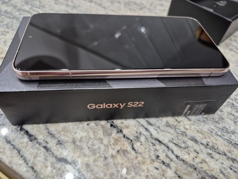 Samsung S22 8/128 GB różowy