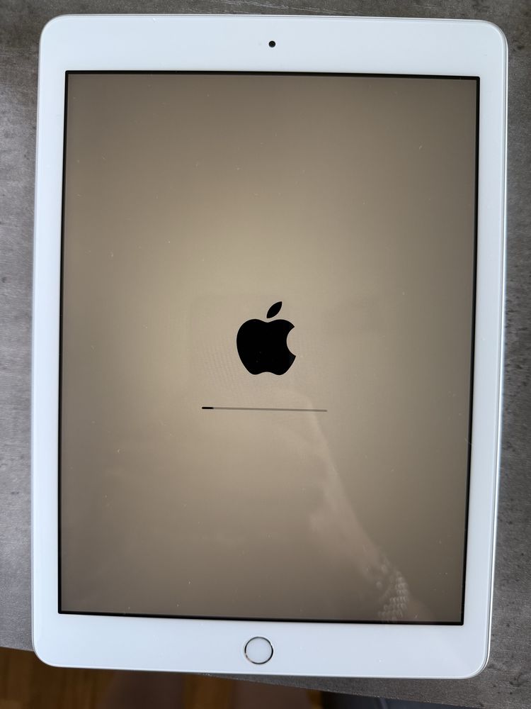 Ipad 6a geração prateado