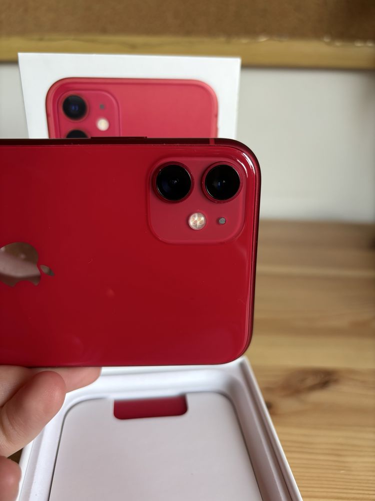 Iphone 11 64 GB RED + kabel TechProtect 20W