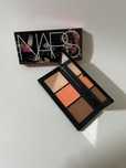 NARS paleta Motu Tapu / bronzer Casino róż Bounty rozświetlacz Moana