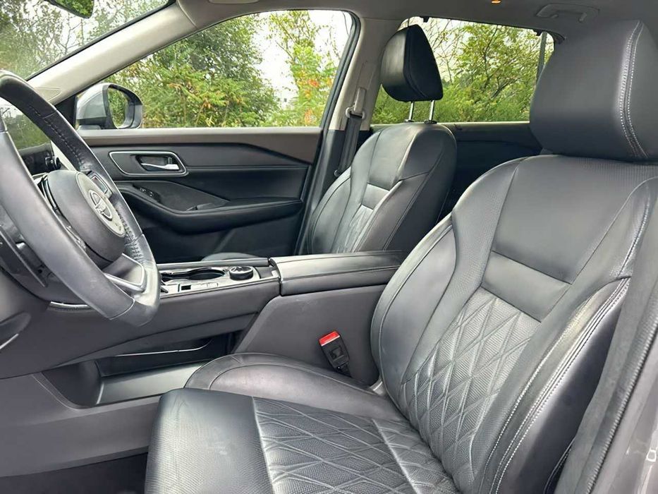 Nissan Rogue Platinum      2023