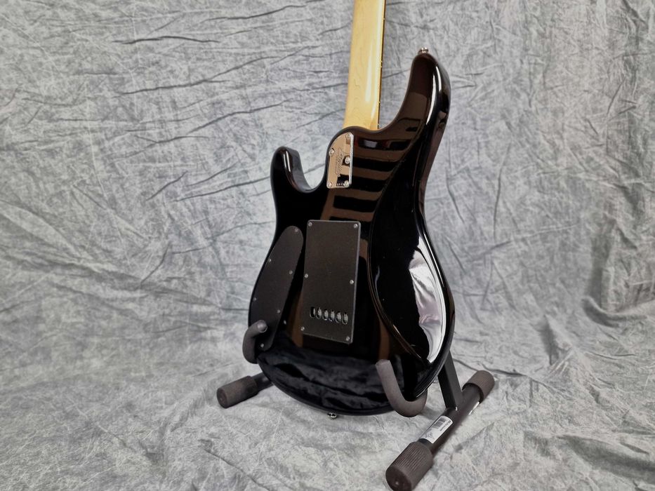 Sterling by Music Man JP100 Transparent Black - Sygnatura Petrucci'ego