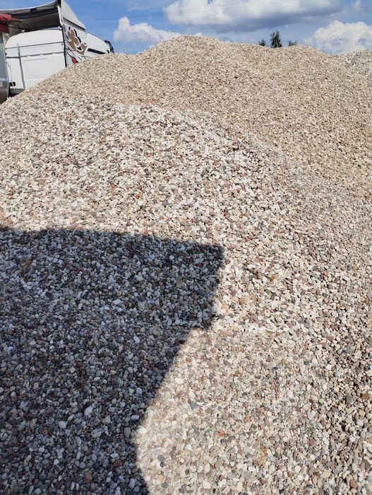 Piasek zasypowy siany płukany żwir beton pod kostkę ziemia ogrodowa ..