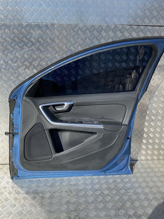 Drzwi prawy przód Volvo XC60 V60 R-Desgin