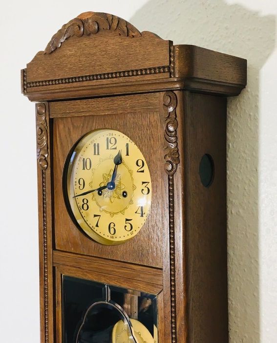 Uroczy Zegar Wiszący Gustav Becker Tarcza Tłoczona