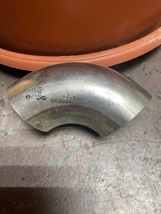 Відвід (отвод, коліно) із нержавіючої сталі. Італія.
