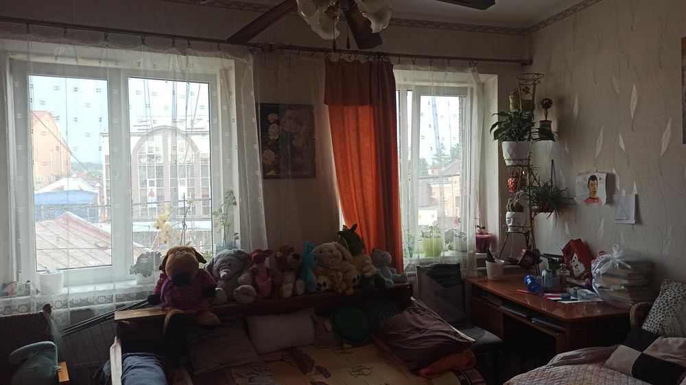 4к на Корятовича 22 з гаражем Центр