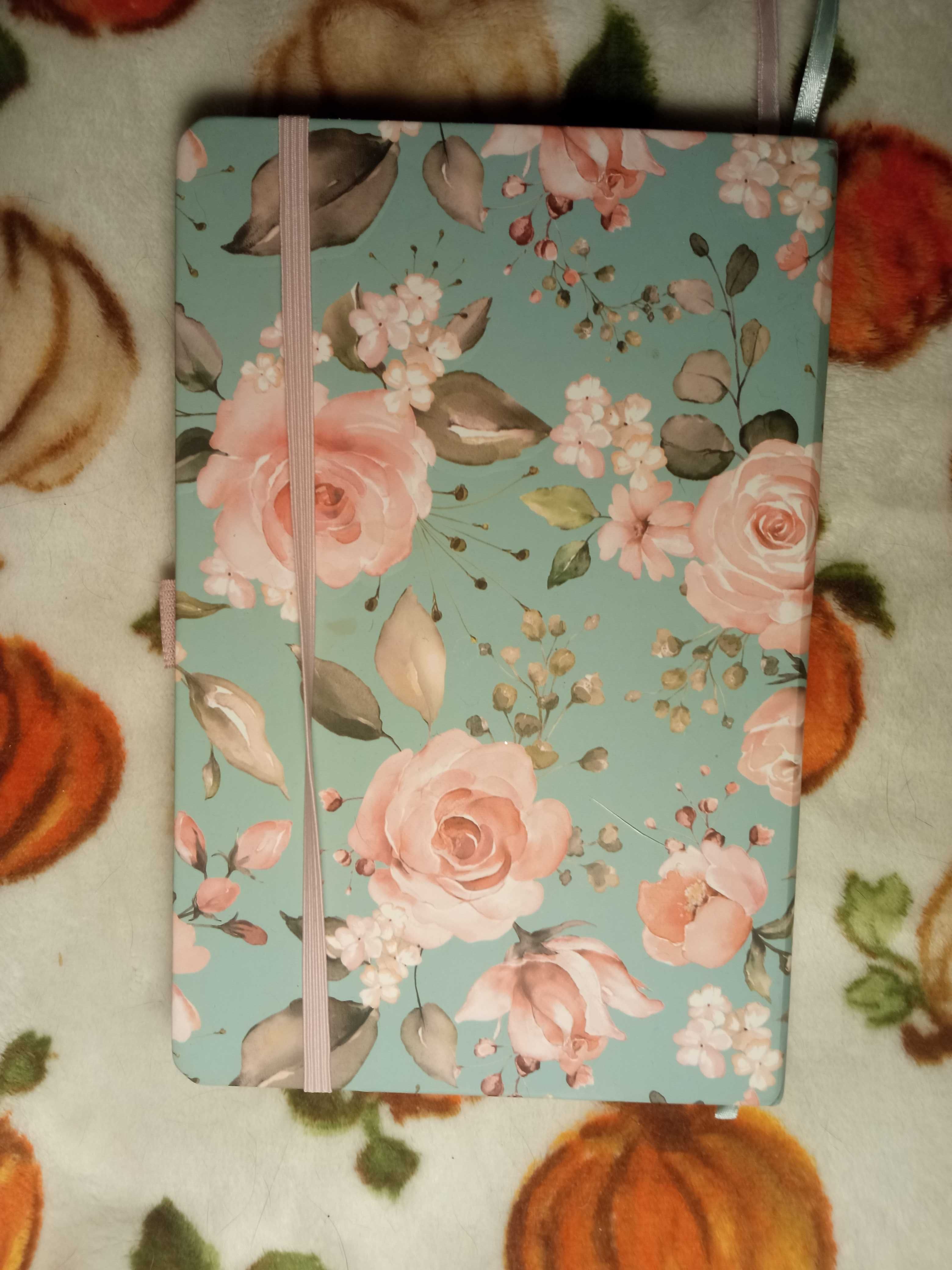 Notes Bullet Journal trzykolorowy czarne kartki