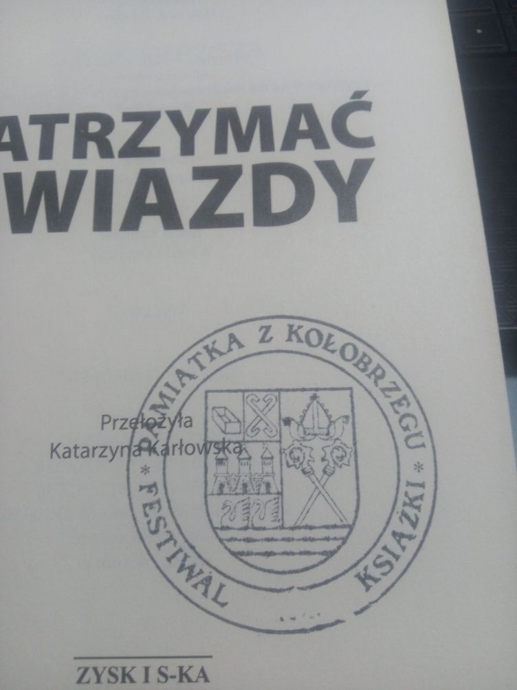 książka "zatrzymać gwiazdy"