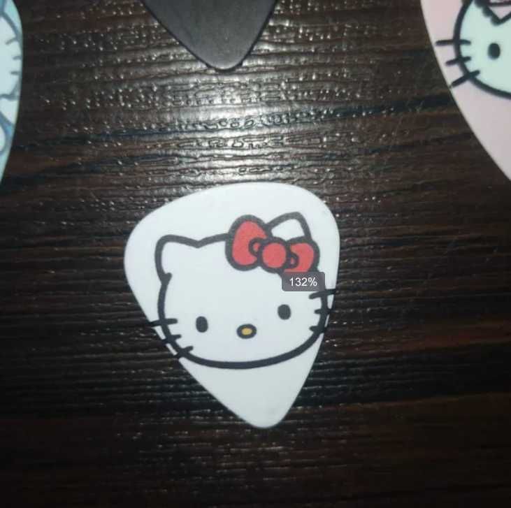 Красивый медиатор хеллоу китти медиатор hello kitty