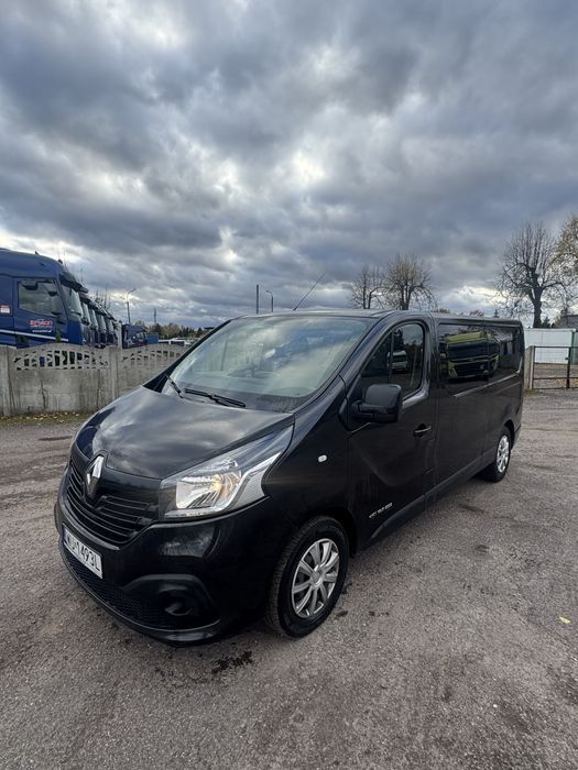 Renault Trafic/Vivaro 9 Osobowy