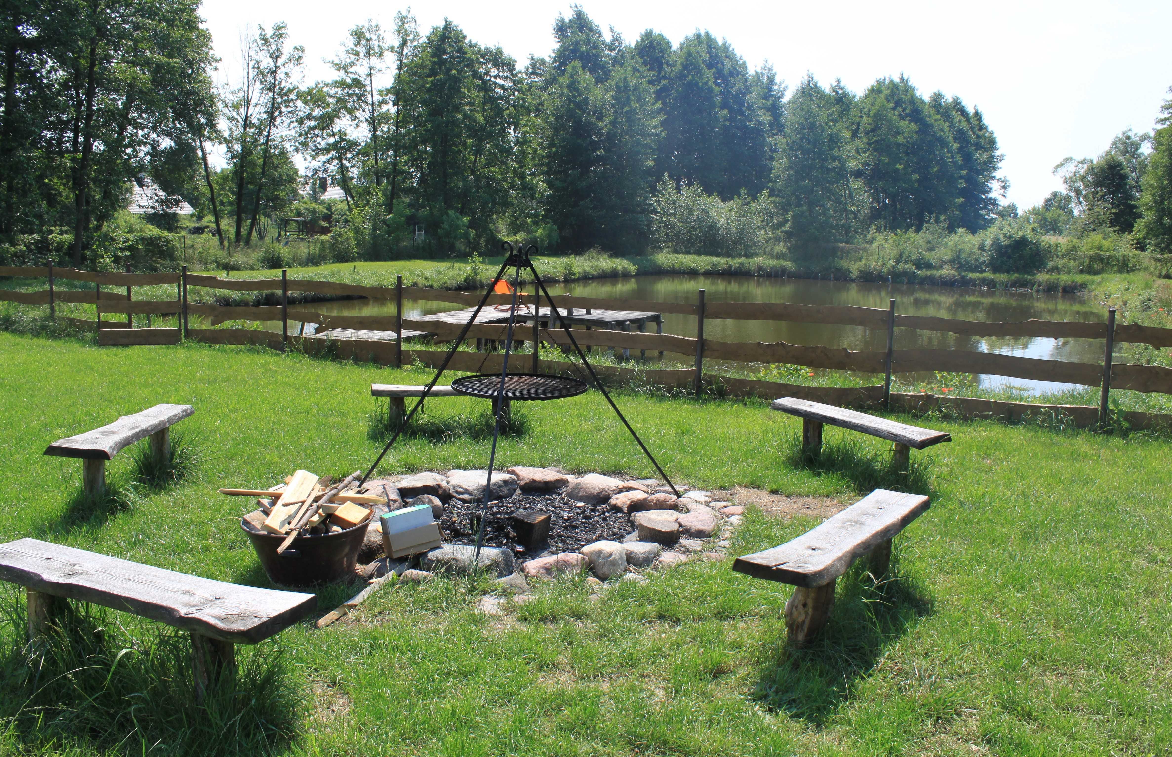 Pole kempingowe, kamperowe z prywatnym łowiskiem
