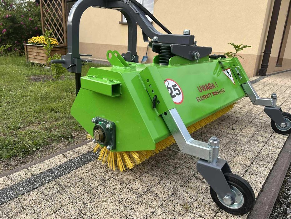Zamiatarka do ciągnika na tuz/ wózka widłowego/ euroramkę transport