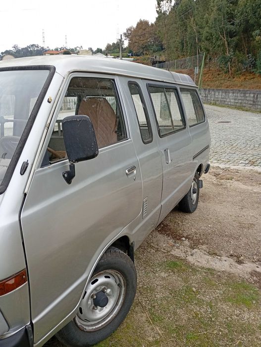 Nissan vanette motor como novo