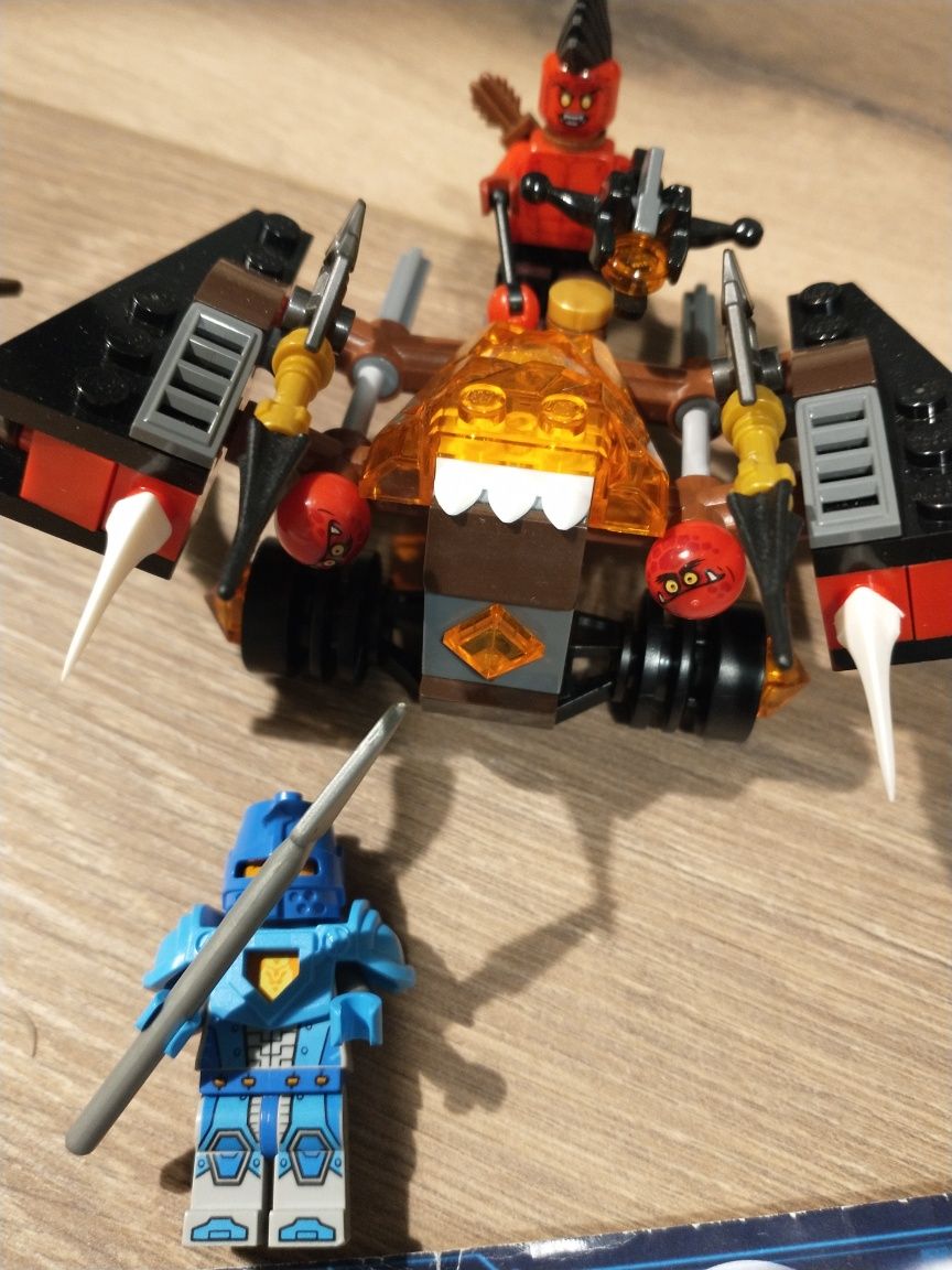 Lego nexo night 70318