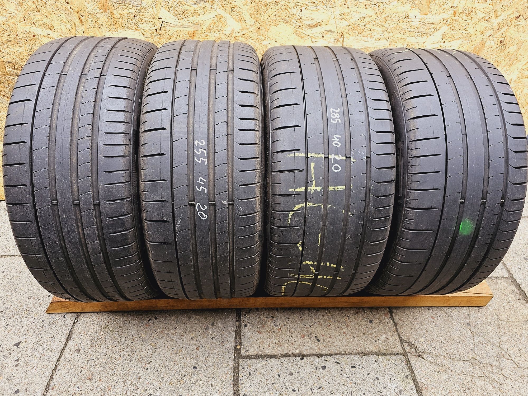 BDB Stan. 5mm. 2022rok!!  255/45 r20 Pirelli P Zero