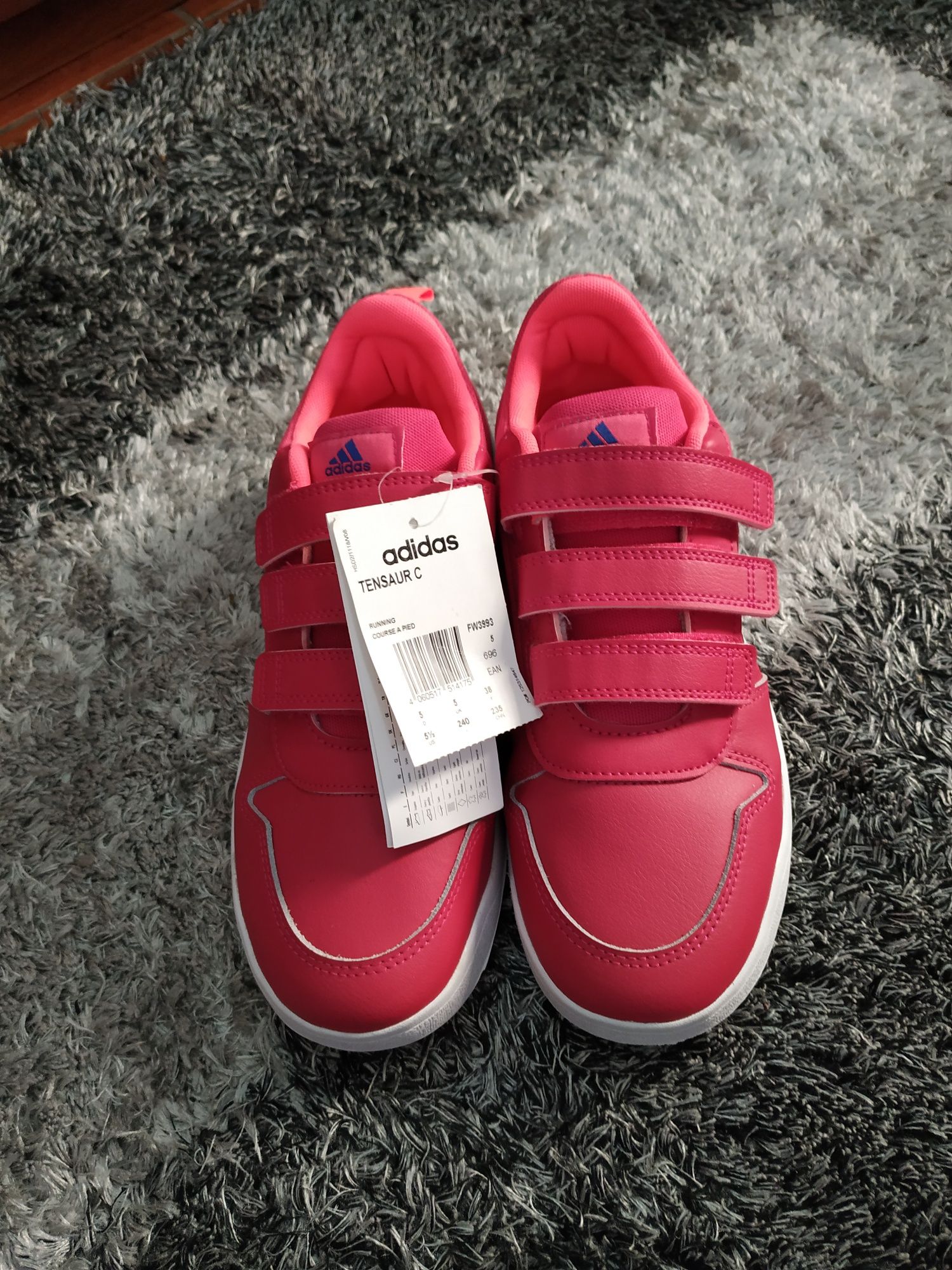 Sapatilhas Adidas novas com etiqueta cor rosa lindas tamanho 38.