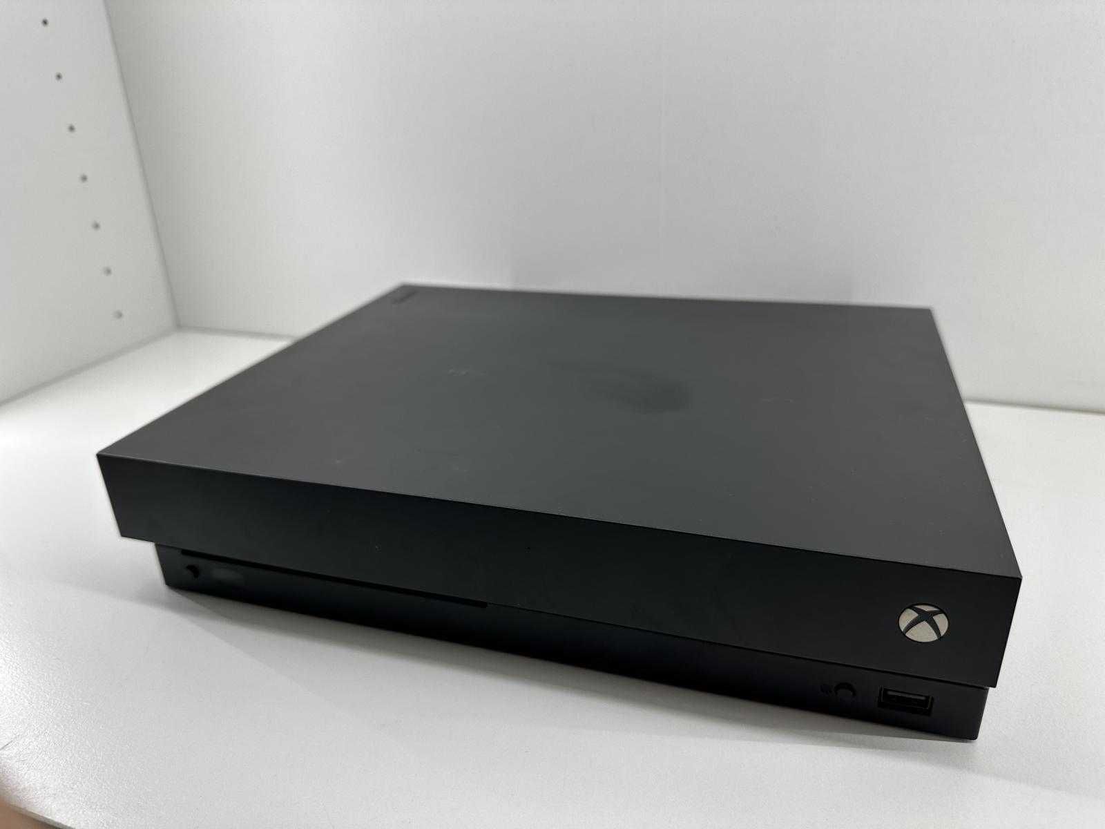 Konsola XBOX ONE X 1TB Komplet