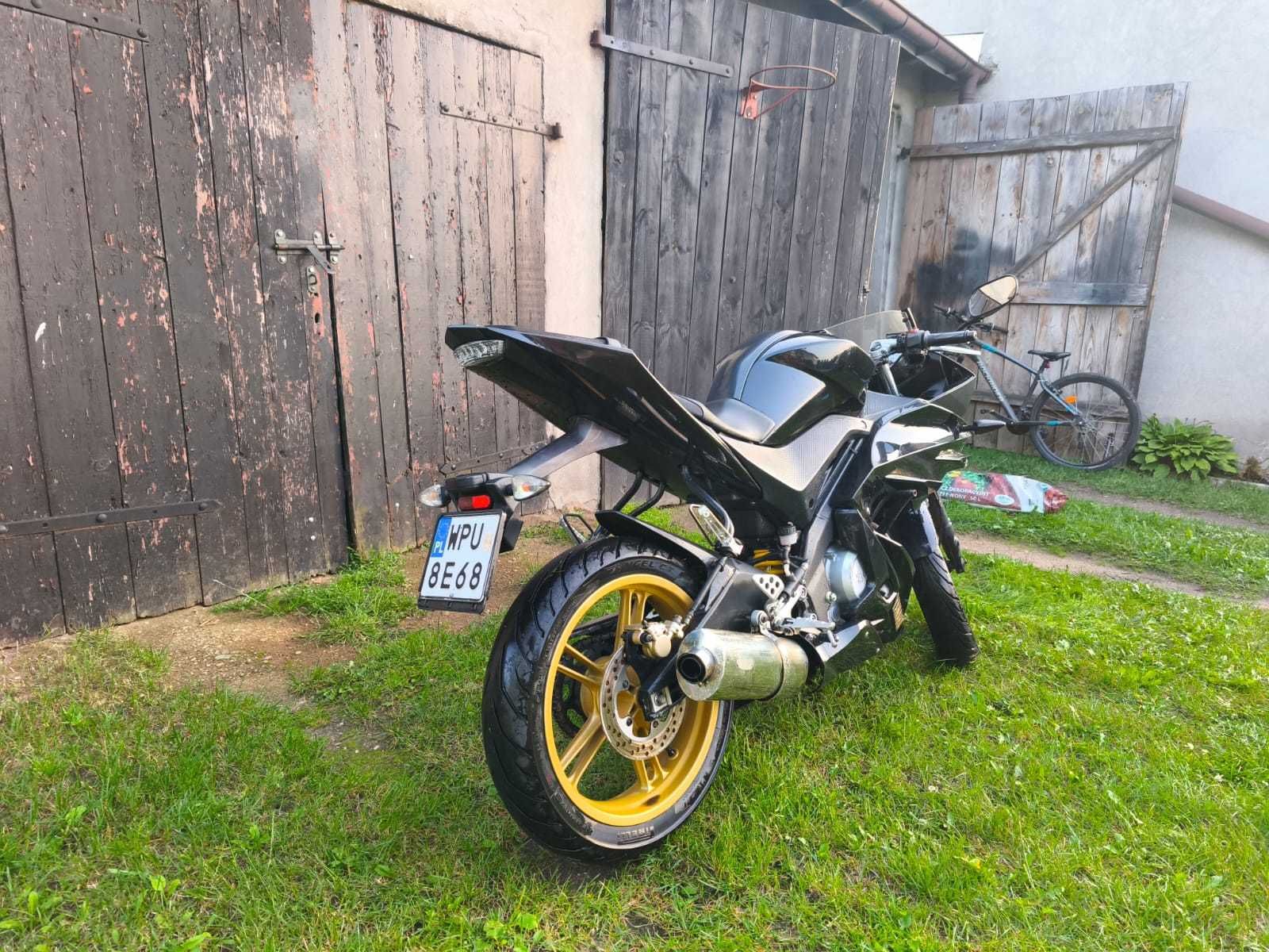 Yamaha yzf 125r 2008r