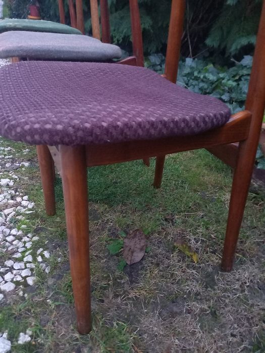 Rezerwacja Krzesła Hałas A 5908 krzesło prl