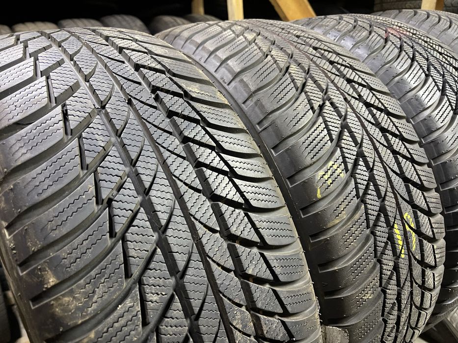 Комплект зими 215/55R17 Bridgestone BLIZZAK LM001 4шт 8мм