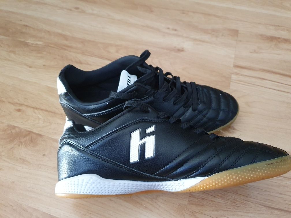 Buty halówki Huari roz. 39