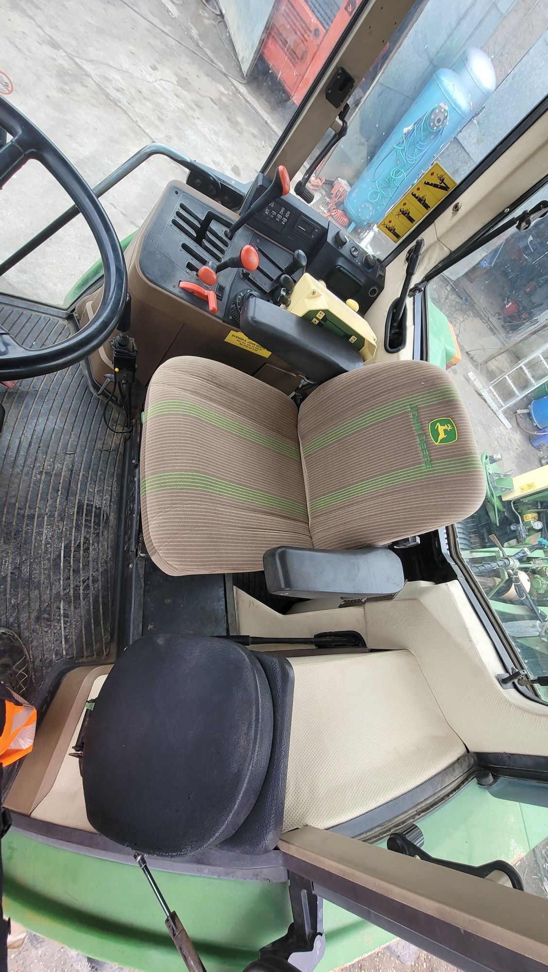 John deere 6400 tur trima. Po remoncie skrzyni