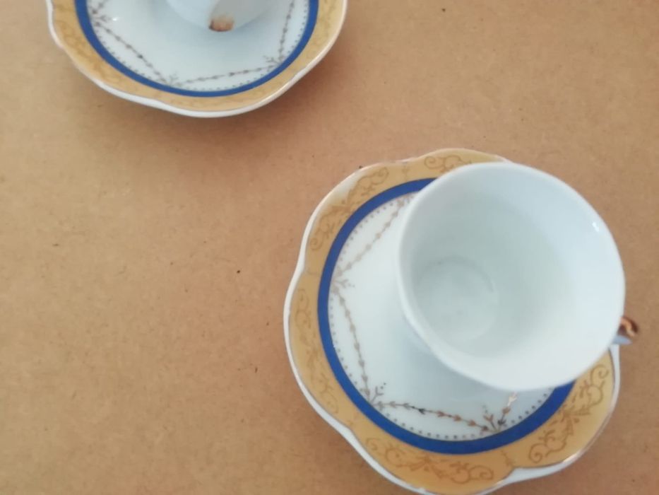 Chávenas decorativas pintadas à mão