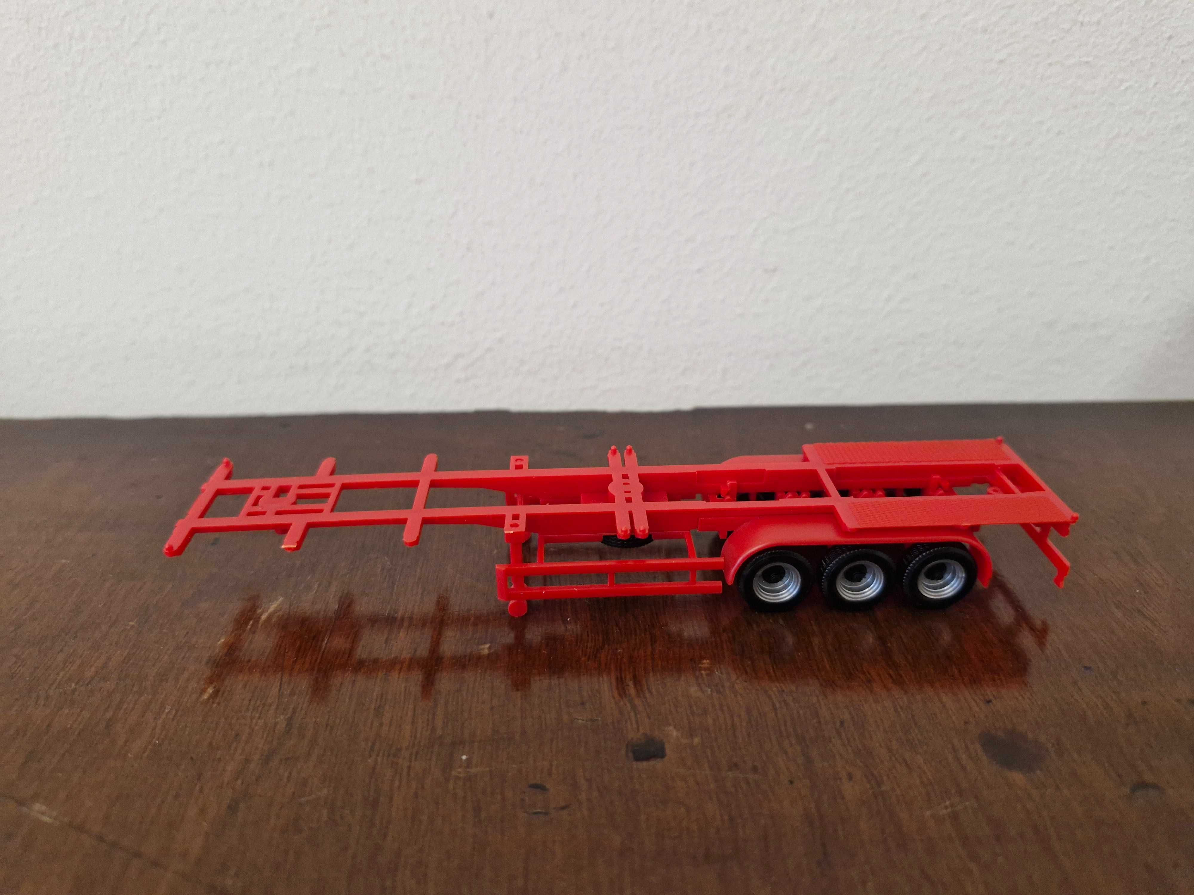 Naczepa podkontenerowa czerwona 40 ft skala 1:87