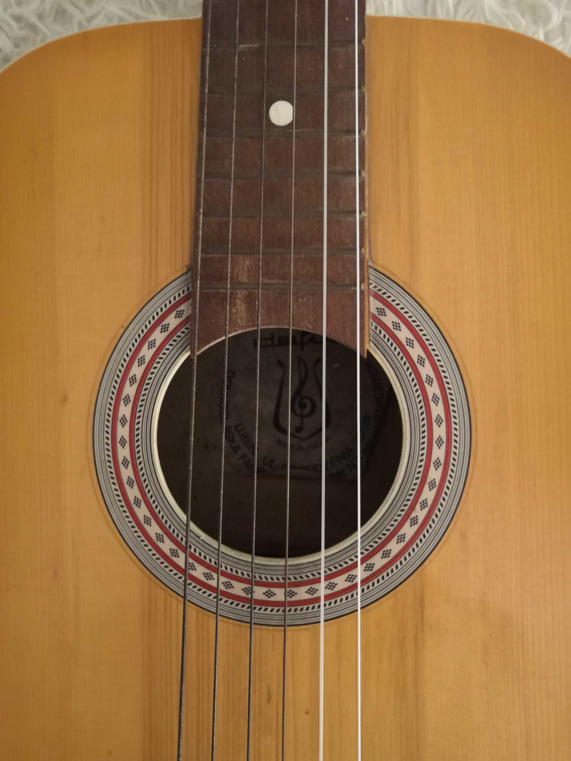 Gitara akustyczna