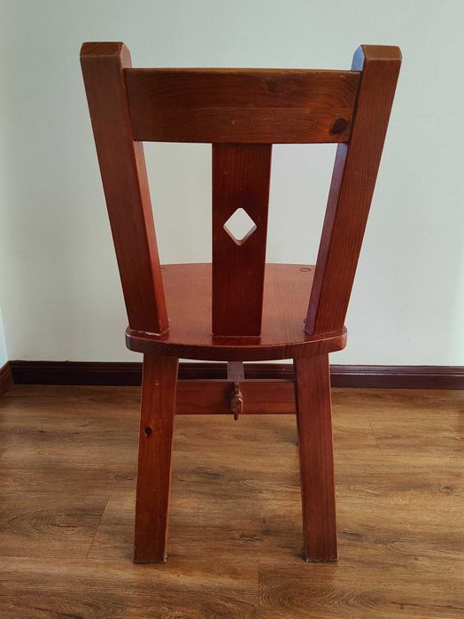 Mesa de cozinha/sala e 6 cadeiras, em madeira