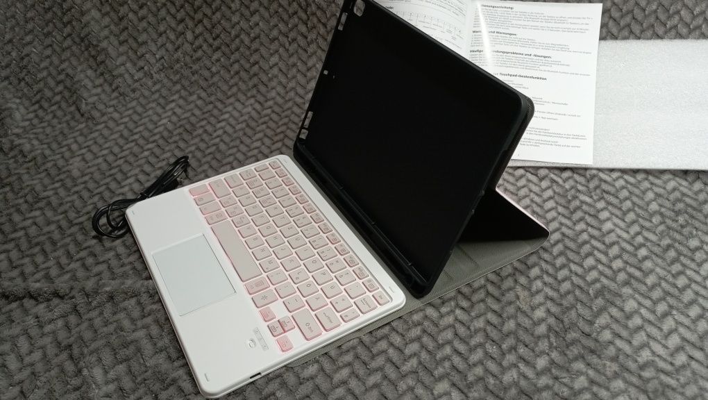 Чохол книжка з клавіатурою для iPad 10,2 7th Gen , iPad Pro 10,5,