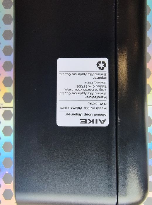 Dozownik na mydło na ścianę