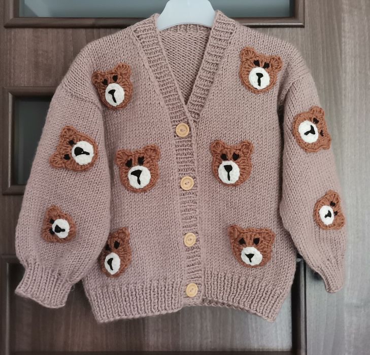 Nowy sweterek z aplikacją buzi misia rozmiar 104 cm 4-5 lat