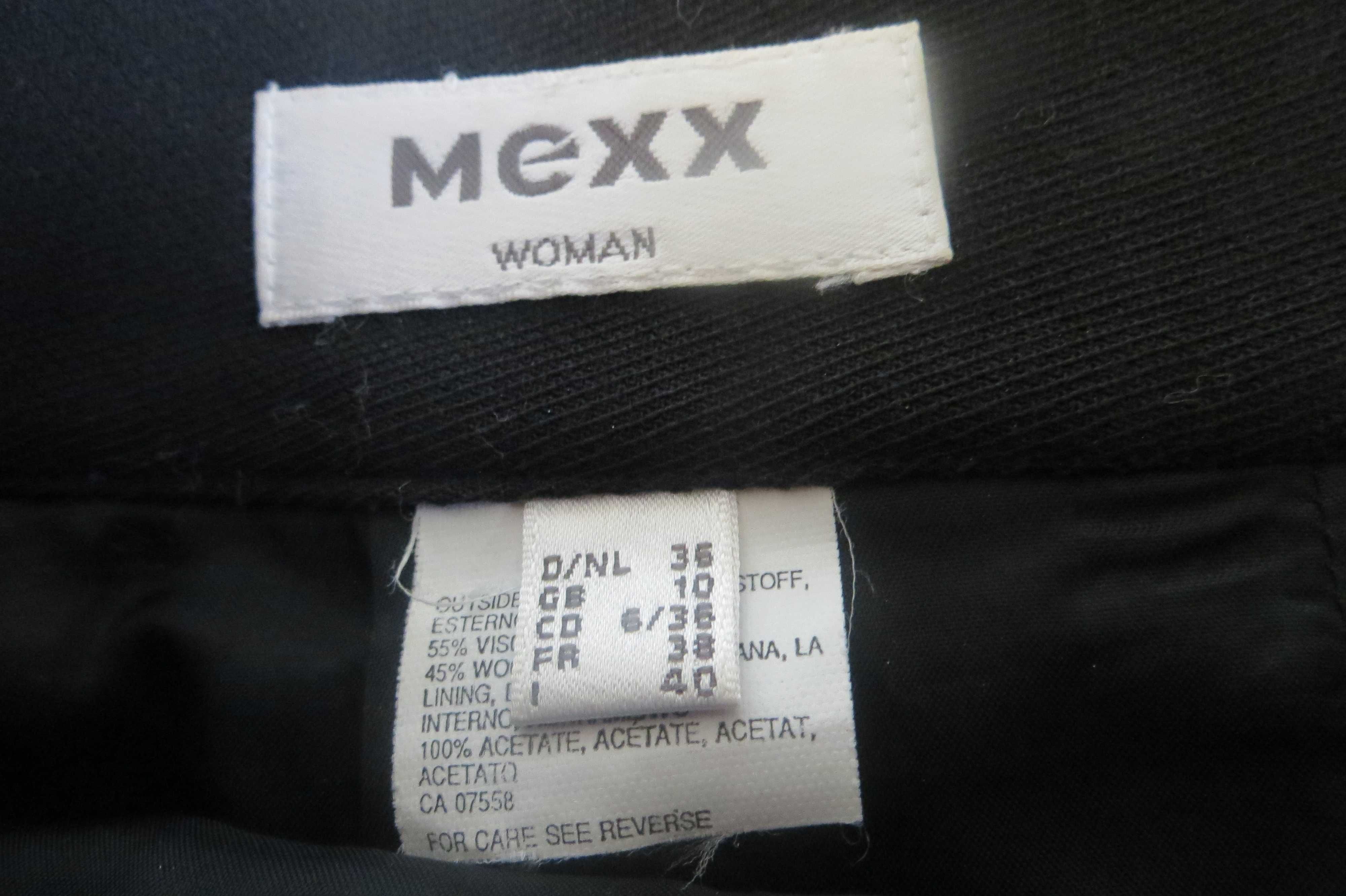Conjunto saia e casaco Mexx