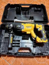 Перфоратор DeWalt DCH 263