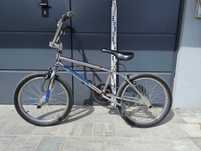 Rower BMX Diamondback srebrny z pegami przód/tył
