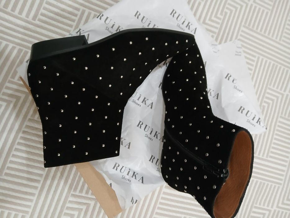 Botins cor preto Ruika