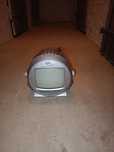 Turystyczny telewizor-radio