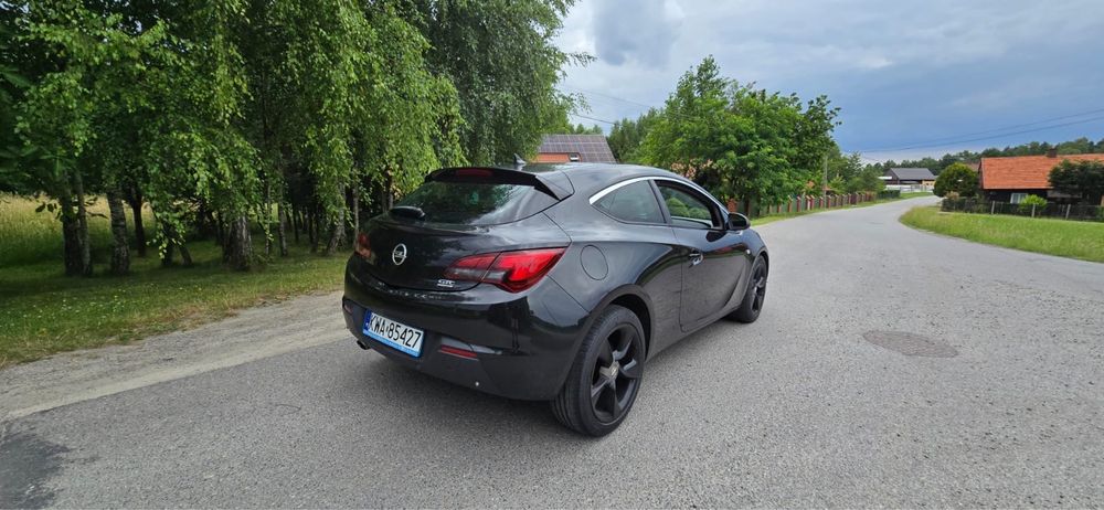 opel astra j gtc  2.0 cdti sport bogate wyposażenie