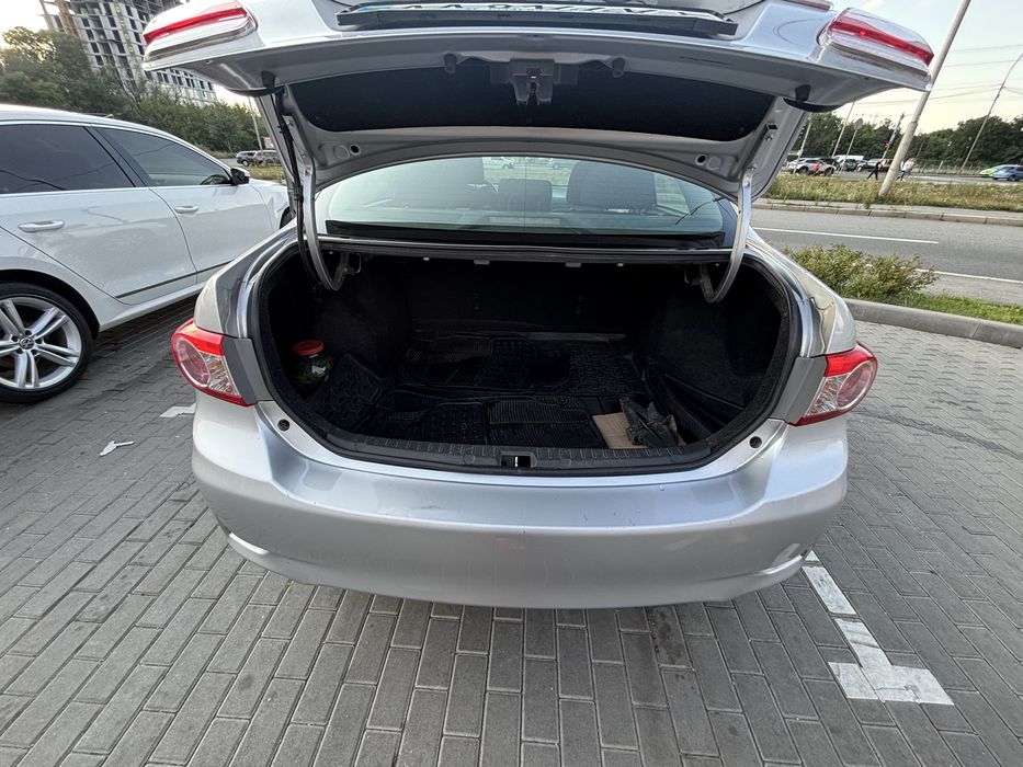 Тойота Королла    TOYOTA COROLLA