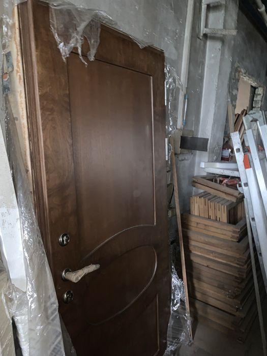 Продам вхідні двері