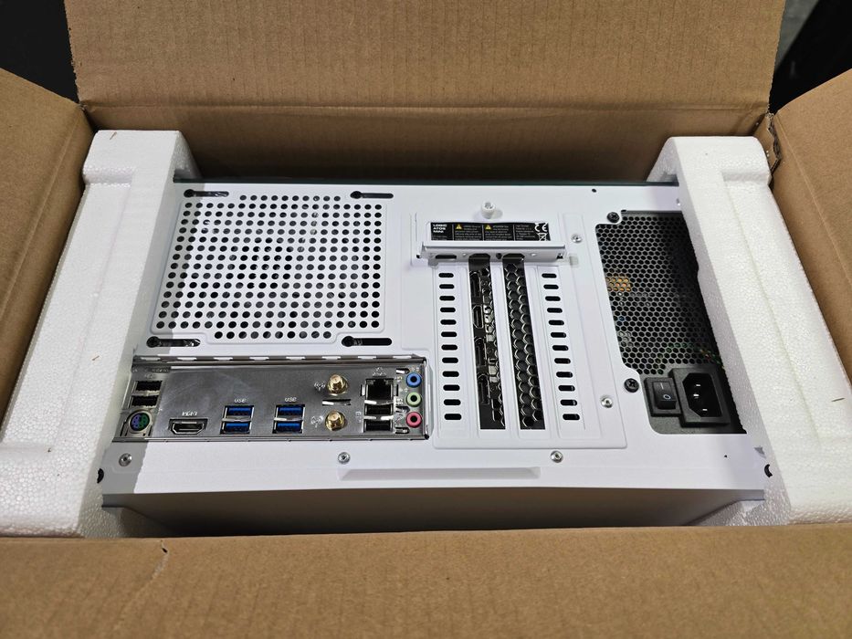 Używany komputer do gier - składak w nowej obudowie