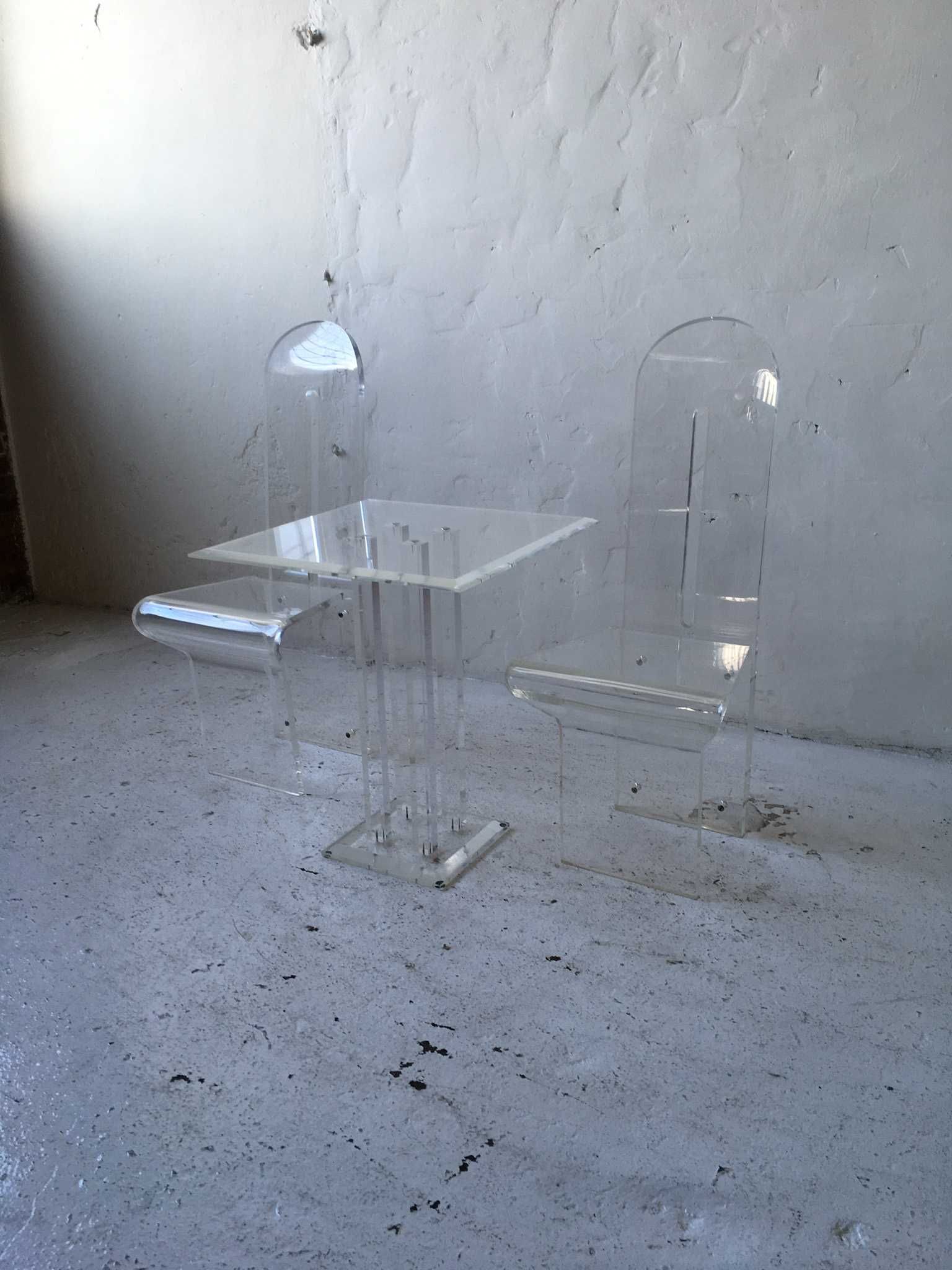 Akrylowe krzesła i stolik lucite lata 80 90 vintage
