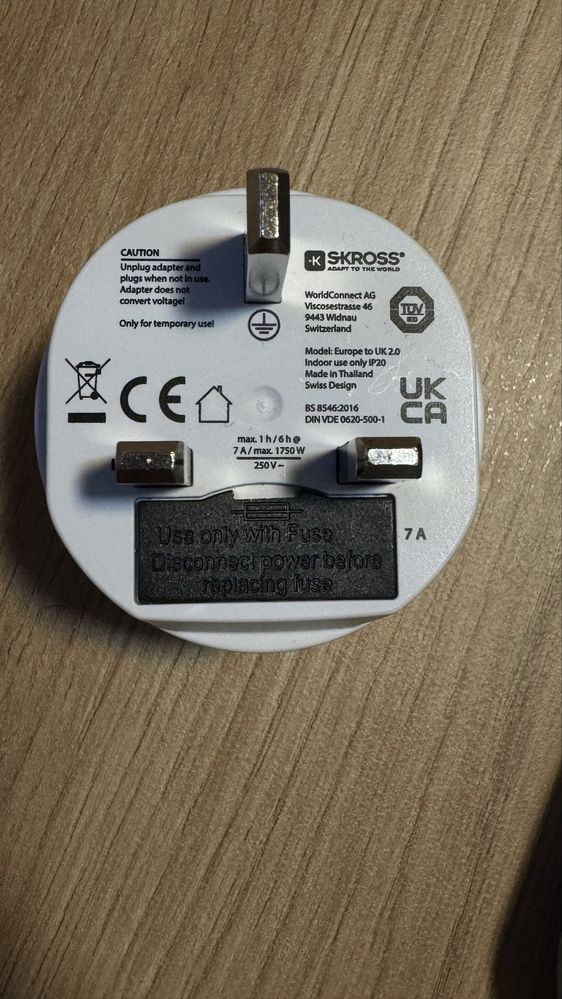Adapter Skross Europe to UK 2.0 – przejściówka podróżna, nowa