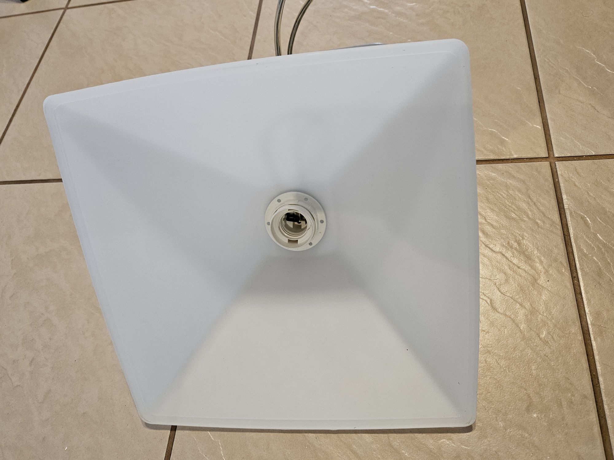 Lampa wisząca biała