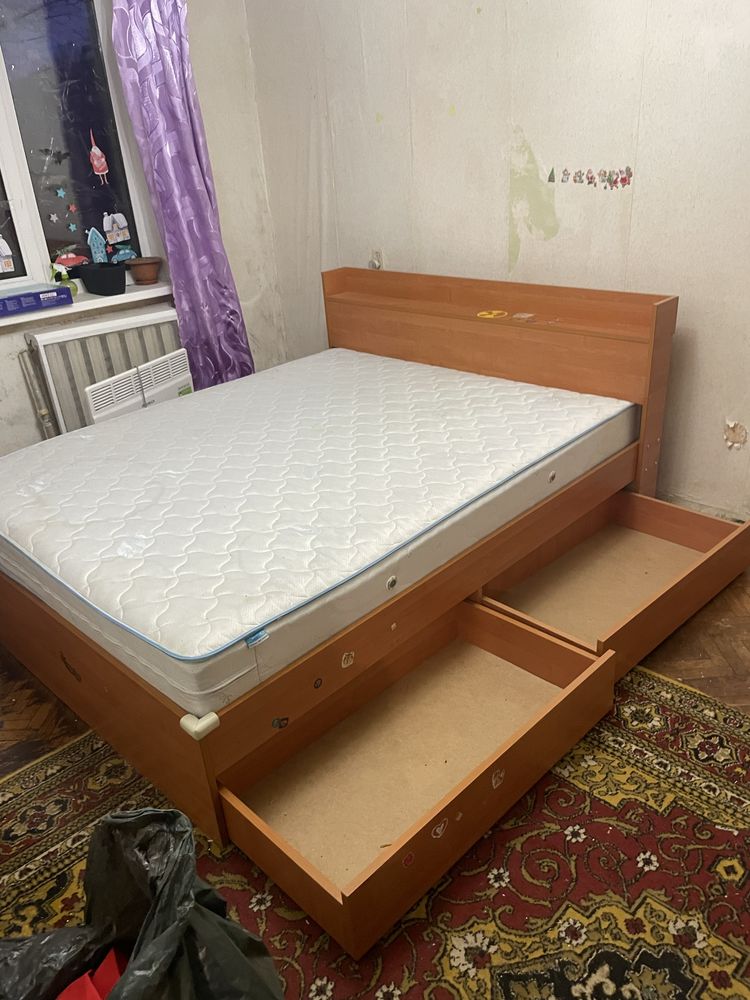 Кровать двухспальна 210/200