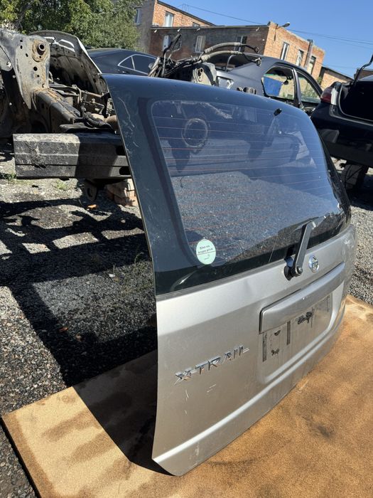 Кришка багахника Nissan X-Trail T30 розборка