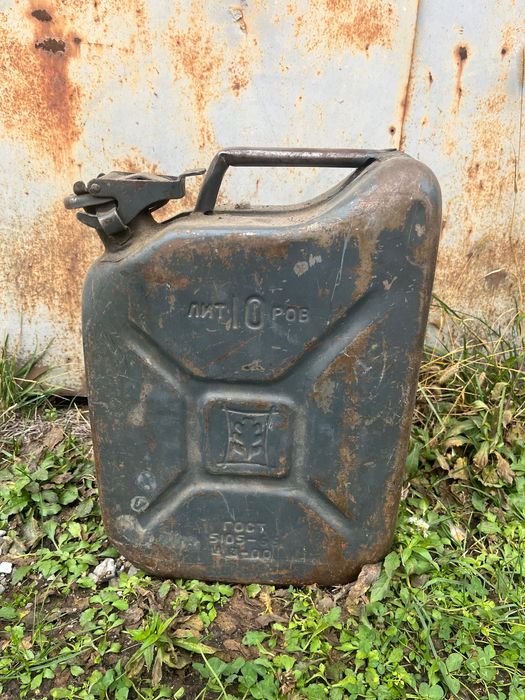 Металеві Каністри по обʼєму 10 та 20 л