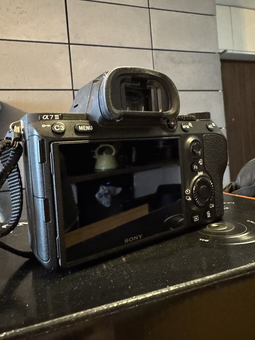 Zestaw Sony A7III + obiektyw + torba + czytnik kart SD (gwarancja)